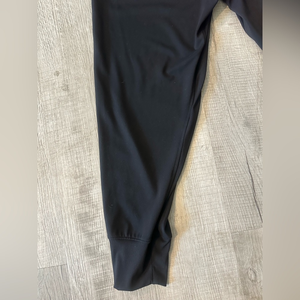 Athleta Black Venice High Rise Jogger in Size Large - Picture 11 of 15